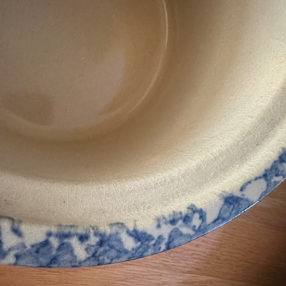 Robinson Ransbottom Pottery Co. Roseville Ohio Pot with Lid 1.5 Qt. Blue Cream - Picture 12 of 13